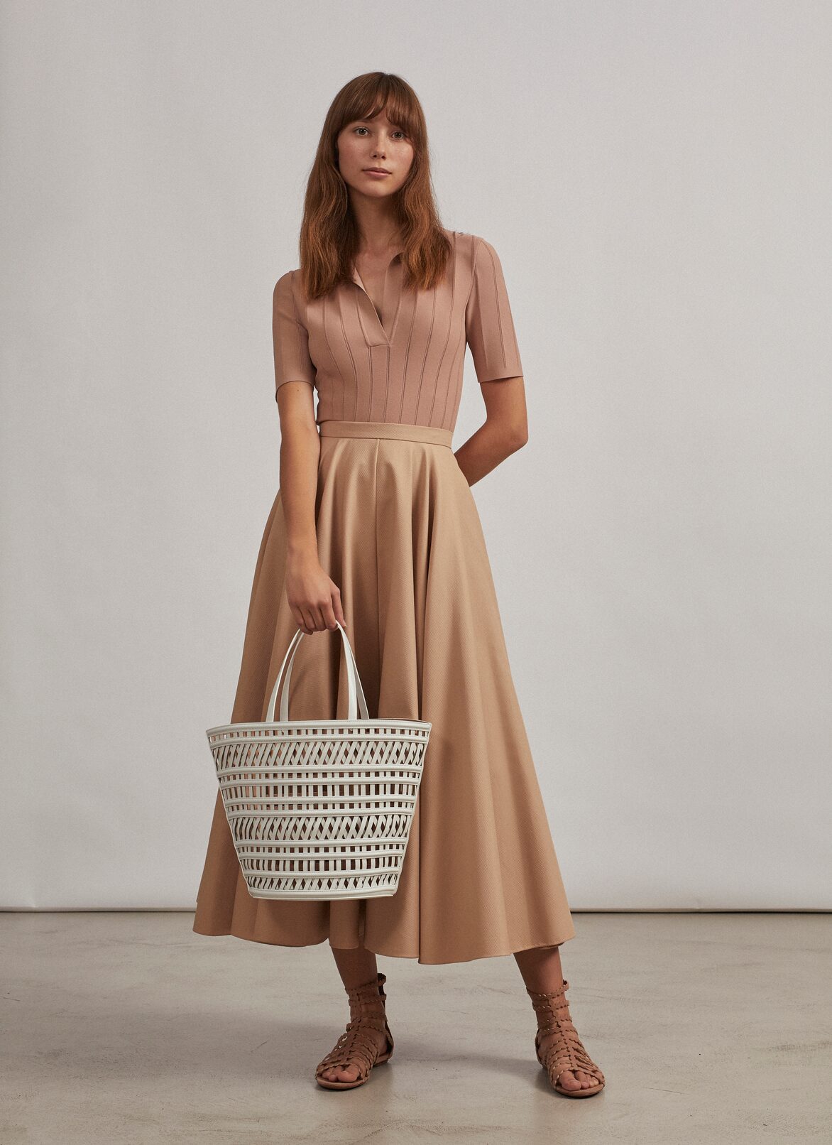 멜카 24 바스켓 백 ALAÏA 옵틱 화이트 멜카 24 바스켓 백